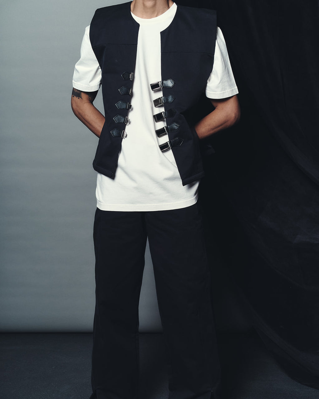 Umbra Vest