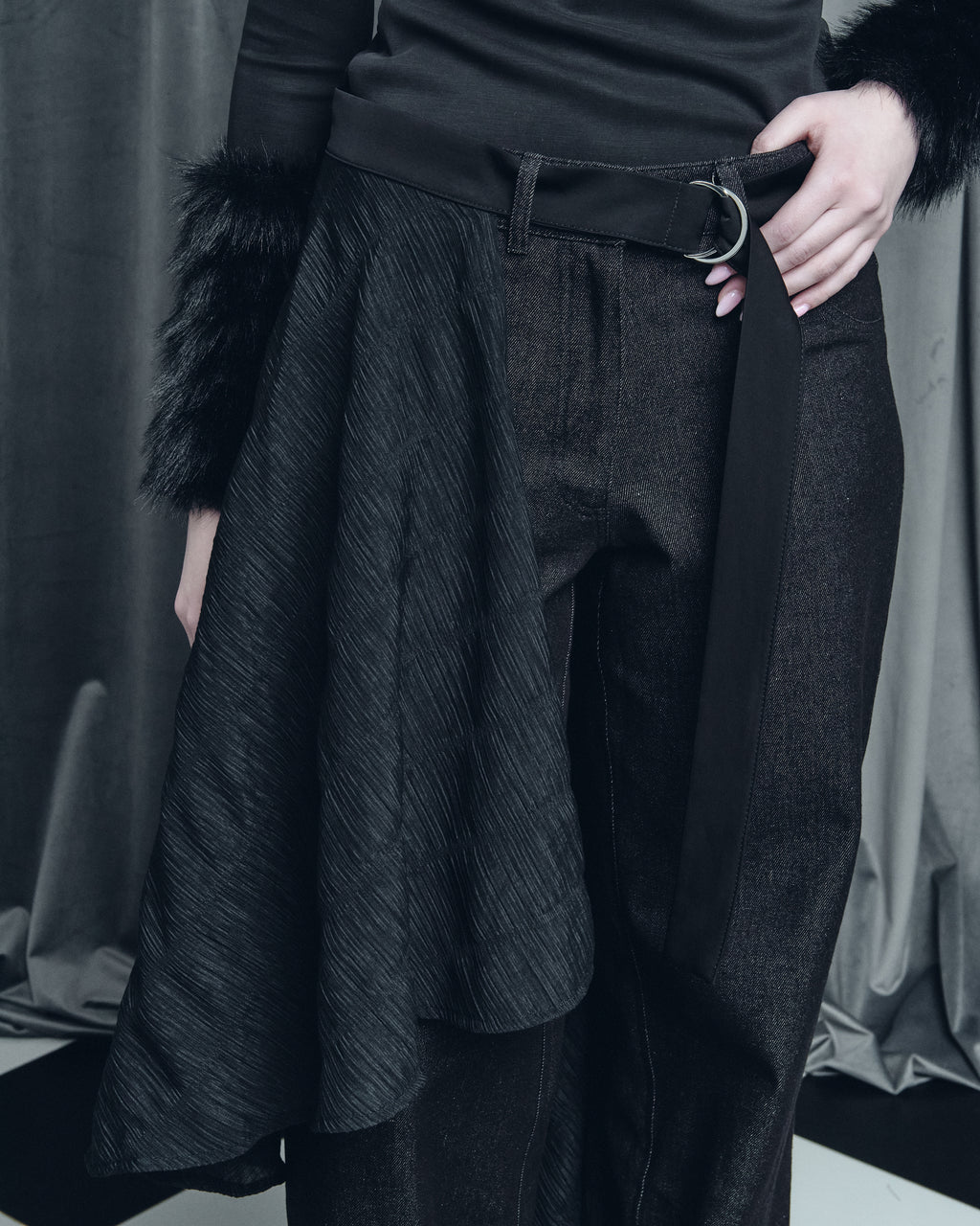 Nyx Waist Cape